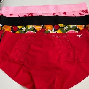 Bundle NWT VS Pink logo Hipsters Medium